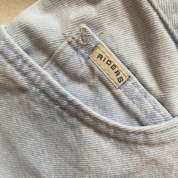 Vintage 90s Lee Women's 26" Waist Light Denim Preppy Mom Jorts Shorts - Picture 5 of 5